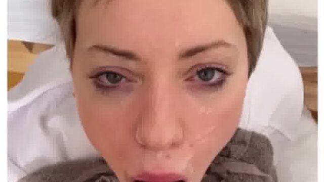 Militante Veganerin Leaked – Trying cum shot in her mouth !!!