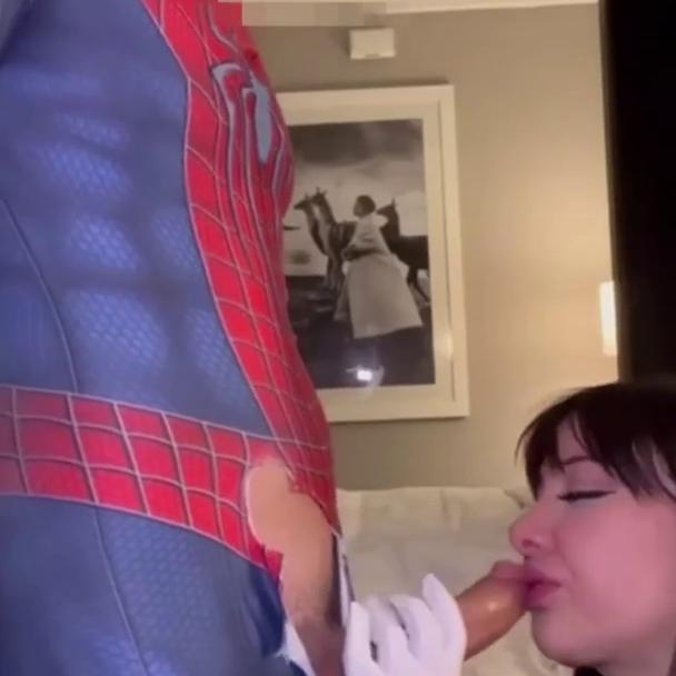 Waifumiia Spider And Gwen Fuck Cosplay Video Leaked